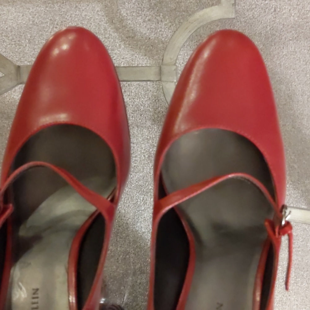 Shoes - Picture 4 of 4